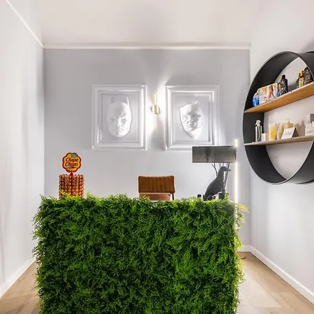 לינה וארוחת בוקר Remia & Leisure 4*